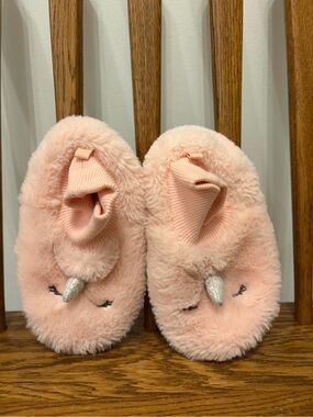 babyGap Pink Unicorn Faux Fur Slippers Size M 7/8 Toddler